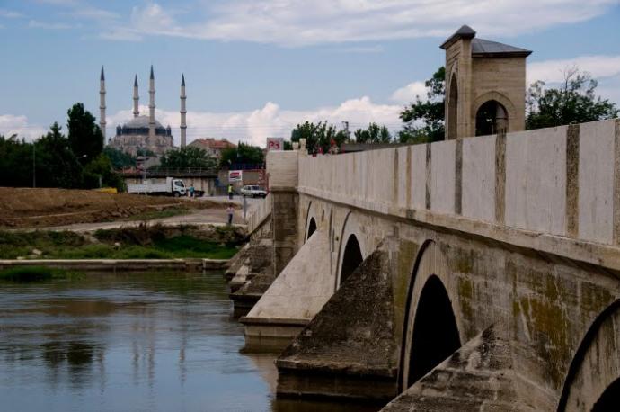 Tunca köprüsünden Selimiyenin görünüşü