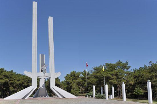 Karaağaç bölgesinde Lozan Anıtı