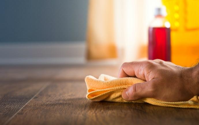 Evinizin En Çok Kullanılan Odasına Daha Titiz Davranın: Tepeden Tırnağa Salon Temizliği