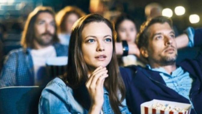 Film İzleme Keyfinizi Berbat Eden İnsan Tipleri