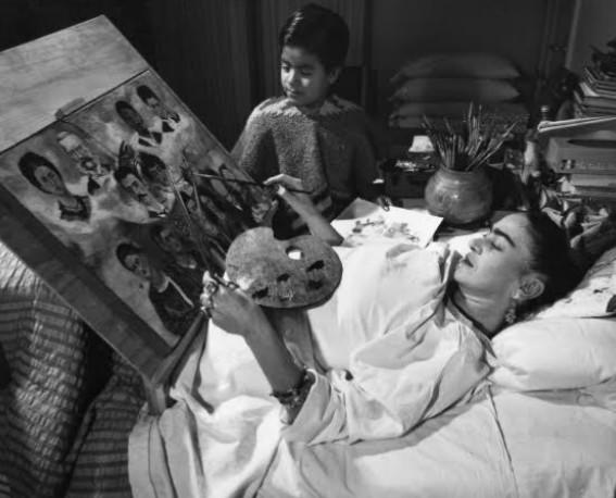 Meksikanın Dünyaya Açılan Yüzü : Frida Kahlo