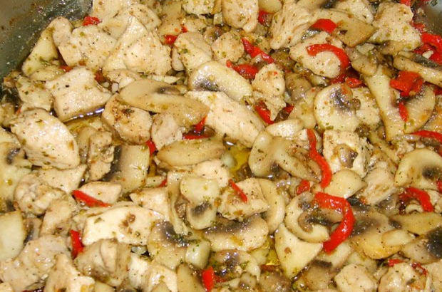Kremalı ve Mantarlı Tavuk Sote