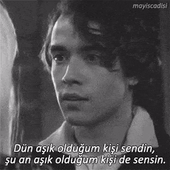 Sevdiğiniz Kişi Sizi Seviyor mu? Karşınızdaki Kişinin Sizi Sevdiğini Anlamanın Yolları