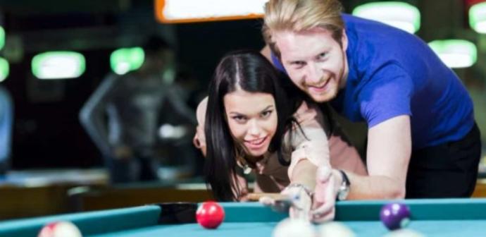 Gel bugün sana bilardo öğreteyim sevgilim.. 😀