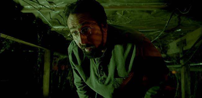 Geçmişi Sırlarla Dolu Bir Moteli Satın Alan Evli Çiftin Yaşadığı Tuhaf Olaylar: Looking Glass