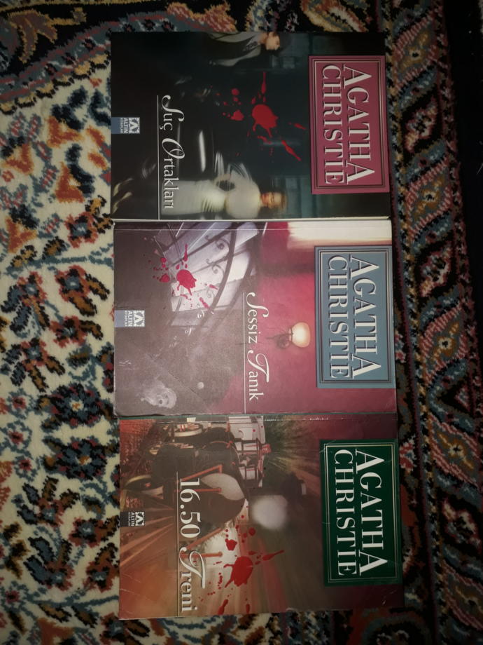 Polisiye Gerilim Romanlarının Üstadı Agatha Christie'nin En Beğendiğim Eserleri