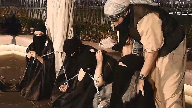 Modern Kölelik, İnsan Haklarına Binlerce Yıl Tecavüz Etmiş Klasik Köleliğe Karşı