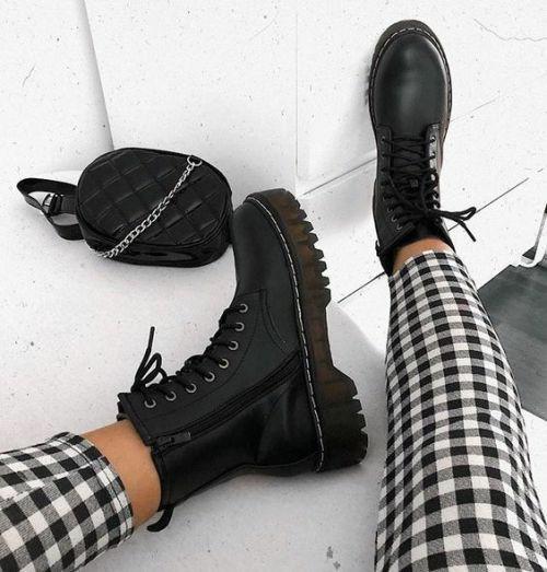Kadınları Oldukça Seksi Gösteren Çizme Modelleri👠💃