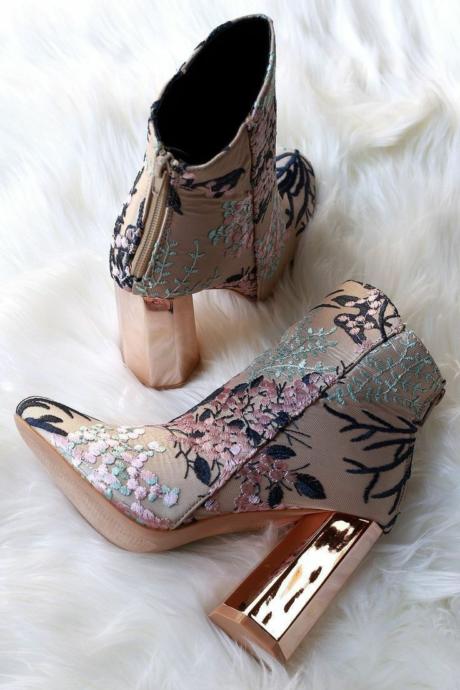Kadınları Oldukça Seksi Gösteren Çizme Modelleri👠💃