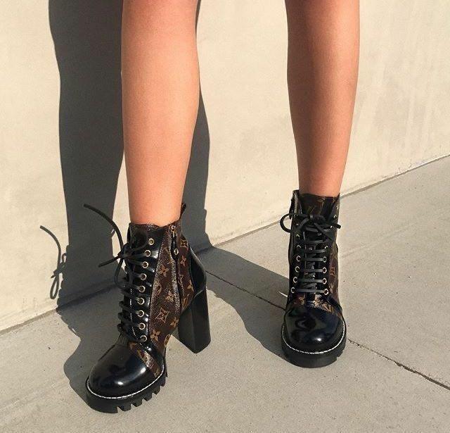 Kadınları Oldukça Seksi Gösteren Çizme Modelleri👠💃