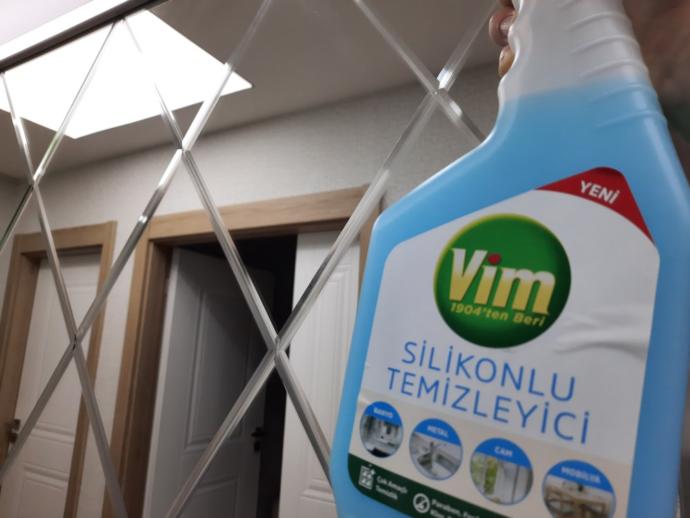 Evinizi Temizlerken Sağlığınızdan Olmayın: Bu Maddeler Varsa Ürünü Rafa Bırakın!