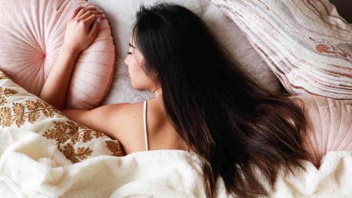 Bu Gece Maskeleri İle Saçlarınıza Uyurken Bakım Yapın