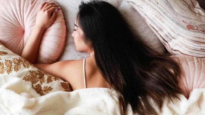 Bu Gece Maskeleri İle Saçlarınıza Uyurken Bakım Yapın