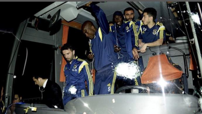 Taraftar Böyle Kafa Yapısına Sahip Oldukça Fenerbahçe Şampiyon Falan Olmaz!