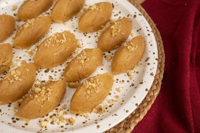 Dillere destan hem hafif! hem kolay! lezzetiyle insanı kendinden geçiren Un helva tarifim !