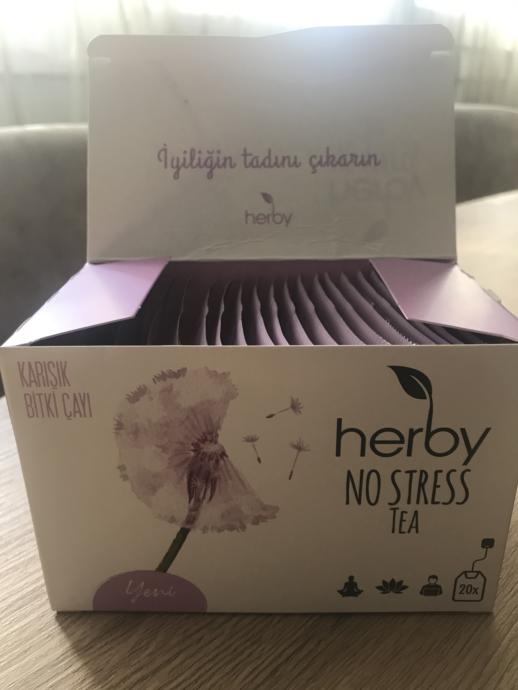 Tatsız Bitki Karışımlarından Bıktıysanız: Stresin En Lezzetli Düşmanı Herby No Stress Tea