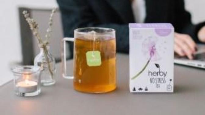 Tatsız Bitki Karışımlarından Bıktıysanız: Stresin En Lezzetli Düşmanı Herby No Stress Tea
