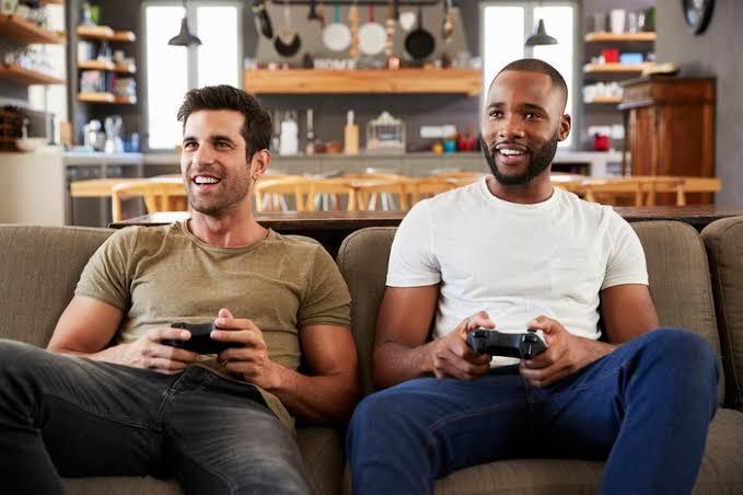 Tabii ki Kol Bozuk! Pes/FİFA Oynarken Yaşanan 5 Klişe!