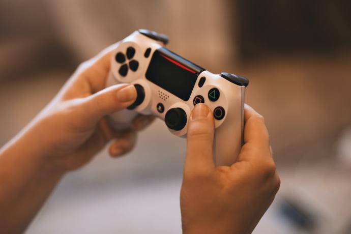 Tabii ki Kol Bozuk! Pes/FİFA Oynarken Yaşanan 5 Klişe!