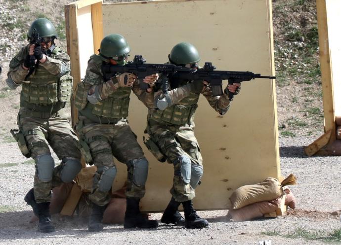 Zafer piyadenin süngüsünün ucundadır!