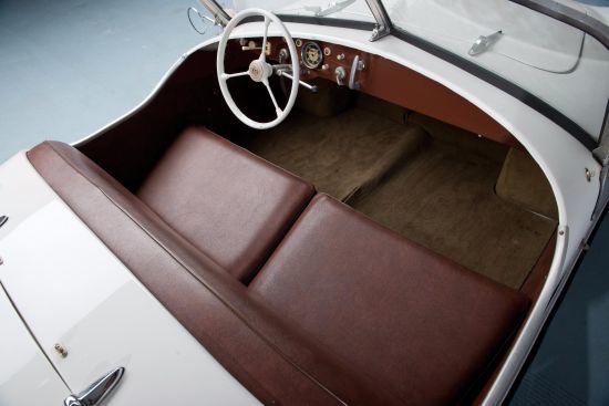 Bag Spatz 2 kişilik bir otomobildi