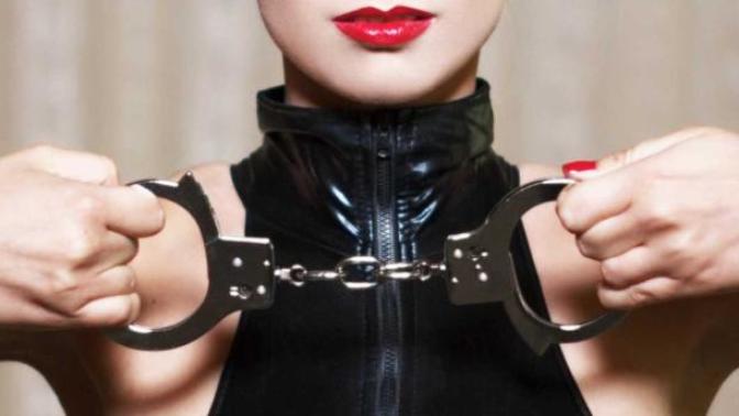 Seksin Değil Kuralların Etrafında Dönen Bir Dünya: BDSM Perdesini Aralıyoruz-Sahne 1