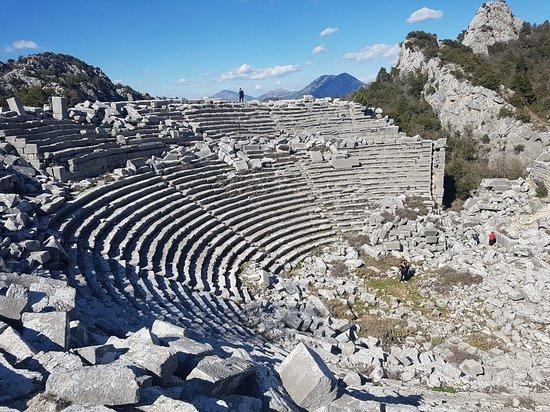 Bahar Gelirken Doğa Bizi Çağırıyor: Türkiyenin En Güzel Milli Parkları