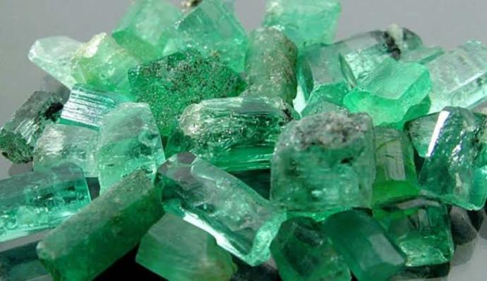 En Etkili Kristal Taşların Özellikleri ve Kristal Terapinin Detayları