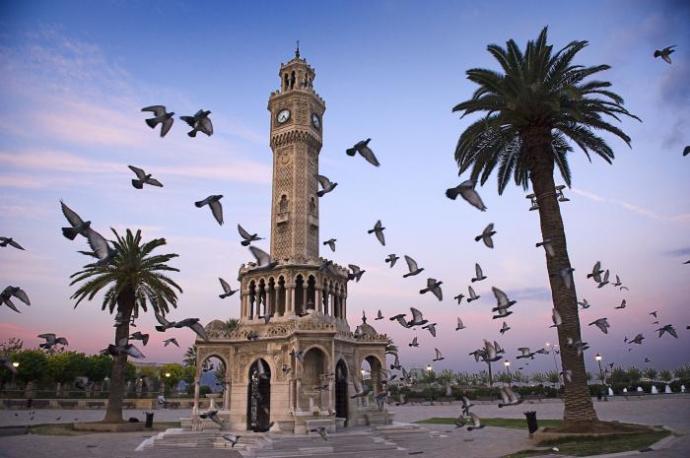 Deniz Kokulu Muhteşem Şehir: İzmir Denince Akla Gelenler ve İzmir Denince Akıldan Çıkanlar!