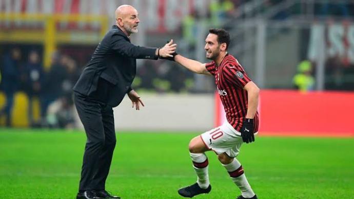 AC Milanın 10 Numarası: Hakan Çalhanoğlu!