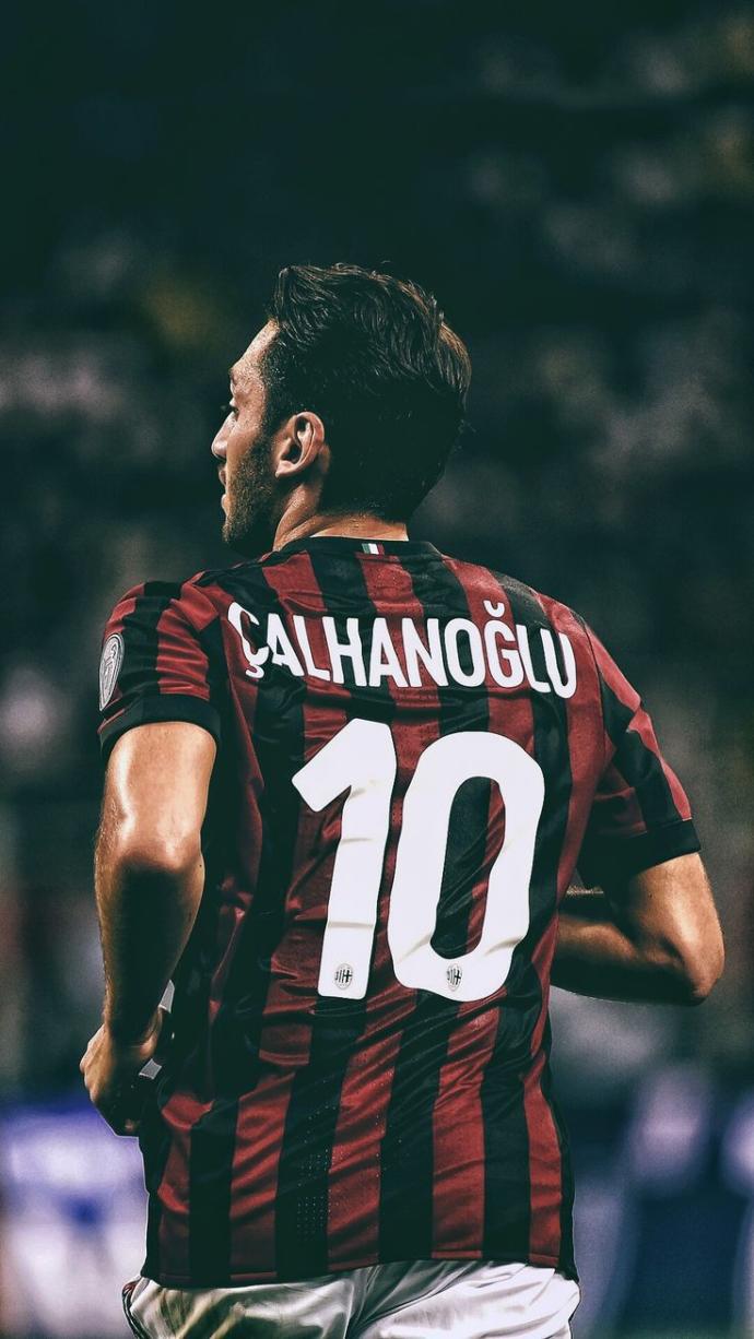 AC Milan'ın 10 Numarası: Hakan Çalhanoğlu!