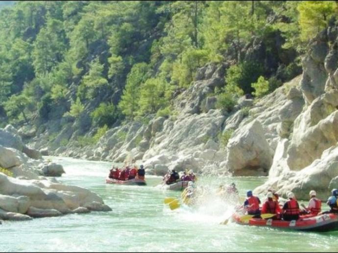 Hayatımda Heyecan Yok Diyenlere: Türkiyenin En Güzel Rafting Noktaları