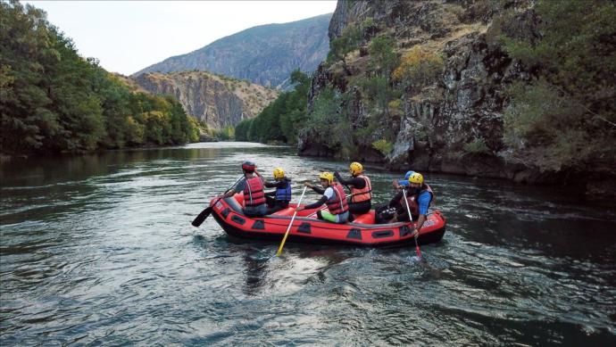Hayatımda Heyecan Yok Diyenlere: Türkiyenin En Güzel Rafting Noktaları