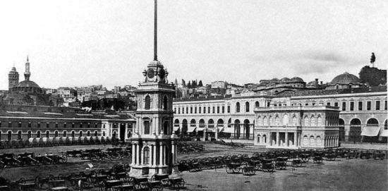 Forda kiralanan Tophane kışlası 1864de geçirdiği yangından sonra kullanılmayıp atıl vaziyette kalmıştı