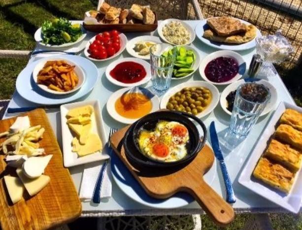 Siz Gidemiyorsanız Onlar Size Gelsin: Yöresel Kahvaltılık Alışverişim