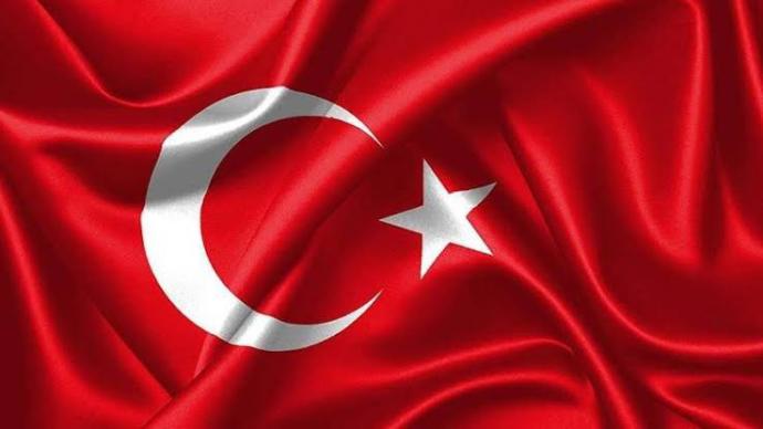 İnsanı En Sevdiği Çikolatayı Yemişçesine Mutlu Eden 13 Nostaljik Şarkı
