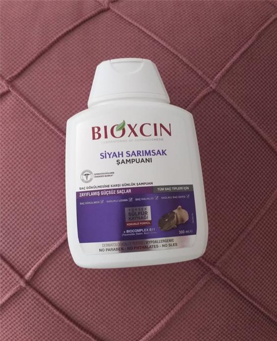 Bioxcin Saç Dökülmesine Karşı Siyah Sarımsak Şampuan