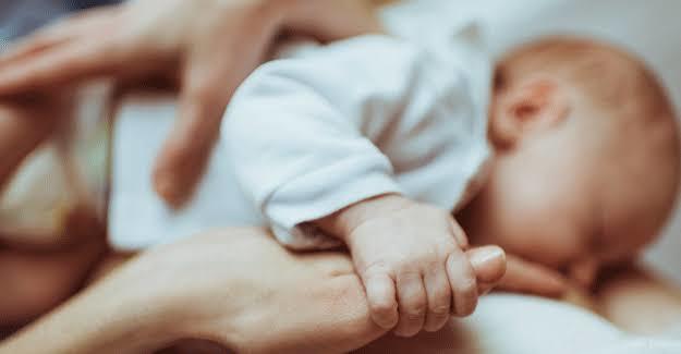 🤱
