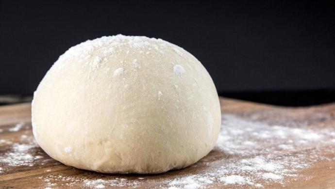 Evde 5 Dakikada Hazırlayabileceğiniz Pratik Pizza Tarifim