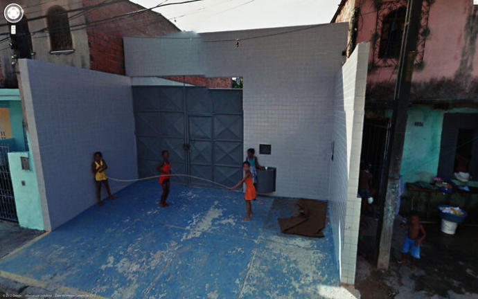 Google Haritaların İstemeyerek Çektiği En İlginç Fotoğraflar