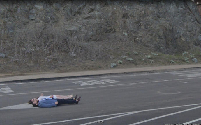 Google Haritaların İstemeyerek Çektiği En İlginç Fotoğraflar