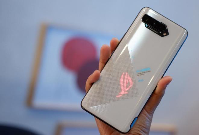Dünyanın En Güçlü Cep Telefonu Asus ROG Phone 5 Ultimate İle Tanışın