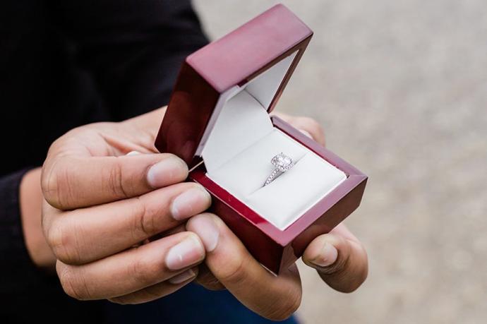 19 Soruda Sizi Sevip Sevmediğini Anlayın!