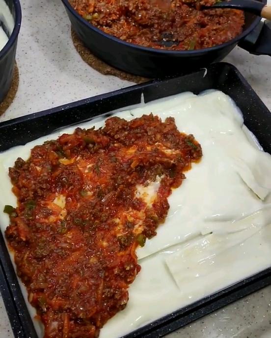 Kıymalı Su Böreği Tadında Bolonez Soslu Lazanya