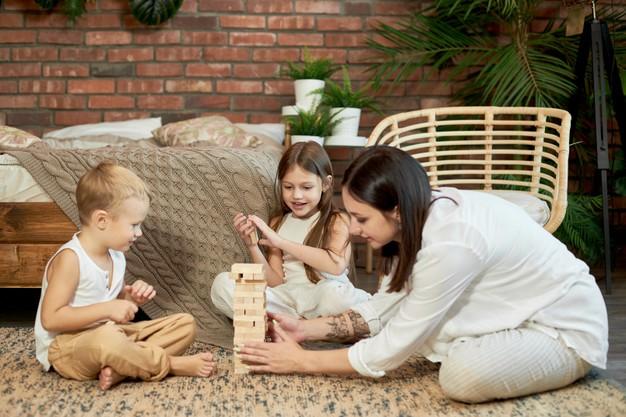 Çocuklarla Evde Keyifli Vakit Geçirmek: Çocuklarla Hangi Etkinlikler Yapılabilir?
