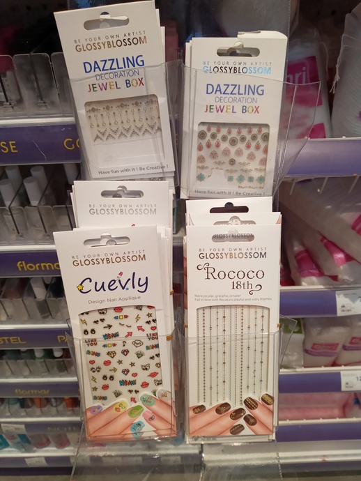 Tırnak stickerleri