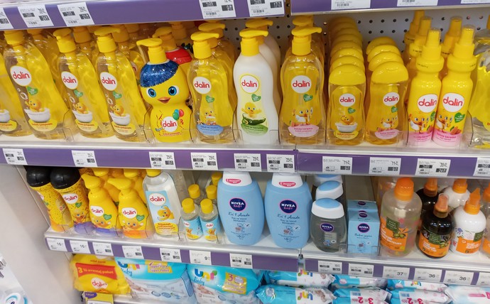 Bebek ürünleri reyonu