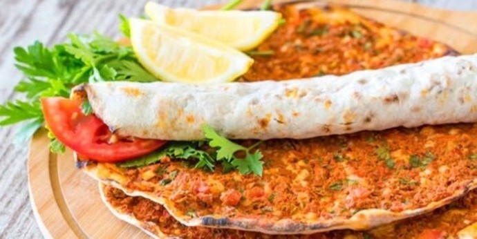 Gece Gece Aklıma Düştü Yaptım😋 Nefis Ev Yapımı Lahmacun Tarifi!