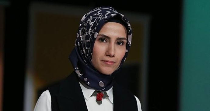 Aile ve Sosyal Hizmetler Bakanlığı Seçimini Sümeyye Erdoğan Yaptı! Sizce Türkiye Demokrasiyle Mi Yürüyor, Saltanatla Mı?