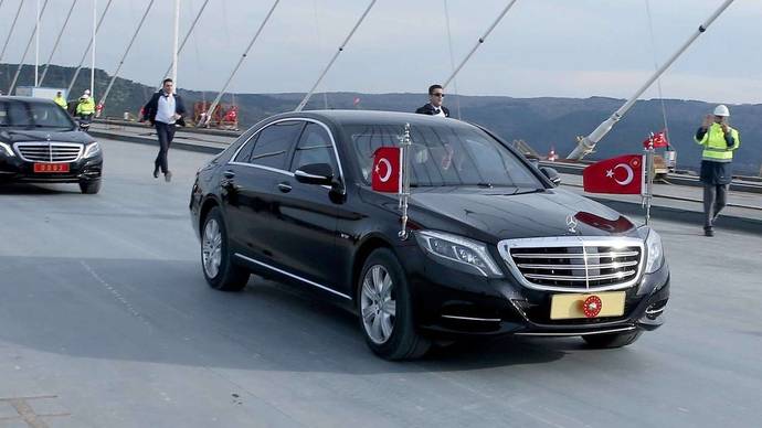 Biri Kurşun Geçirmez, Diğerinin Üstü Açık: Ülke Liderlerinin Makam Araçları!